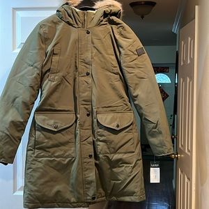 NWT women’s Ralph Lauren down puffer army green color size M